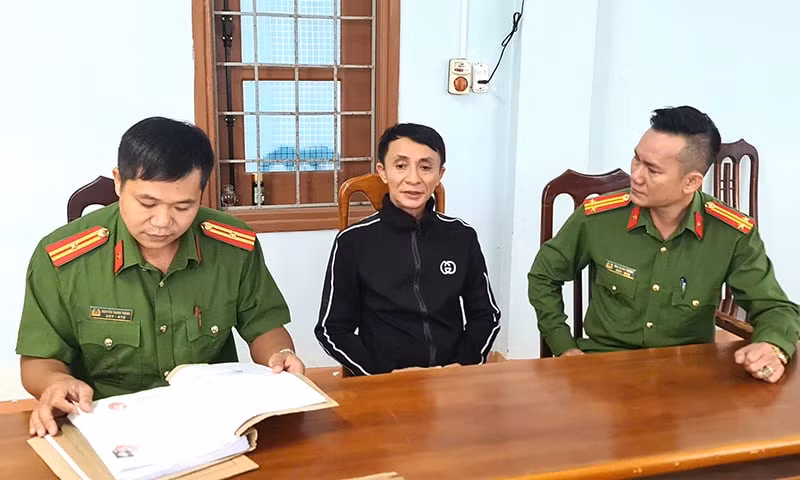 quang binh van dong doi tuong truy na ra dau thu sau 11 nam lan tron hinh 1