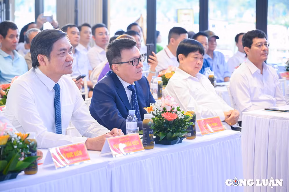 ra mat chuyen trang bao chi du lieu ve cao trao xo viet nghe tinh va trao giai khoanh khac vang hinh 1