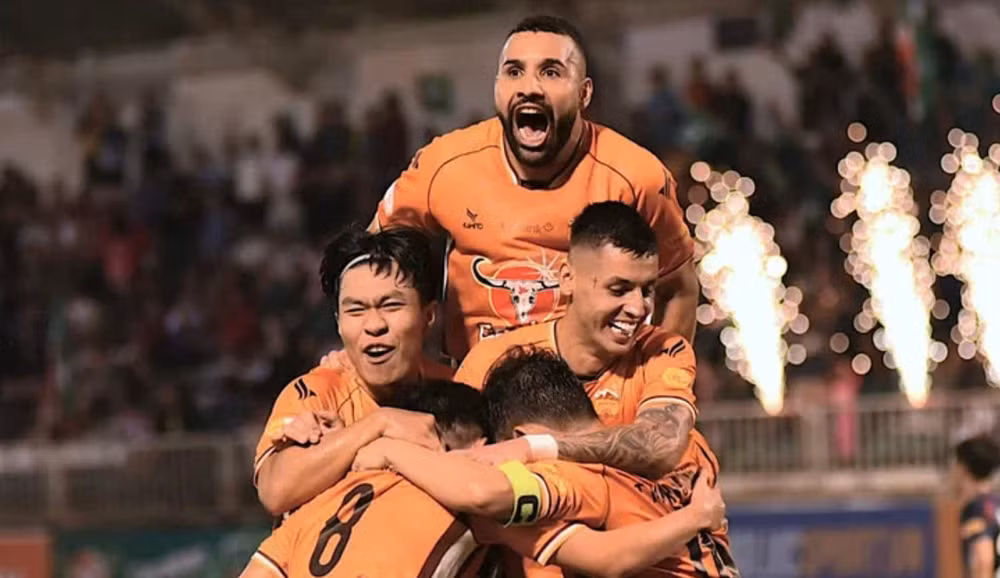 chau ngoc quang toa sang hagl danh bai cahn tai vleague 2024 25 hinh 1