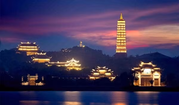 ninh binh tang cuong kich cau du lich dip tet 2025 hinh 1