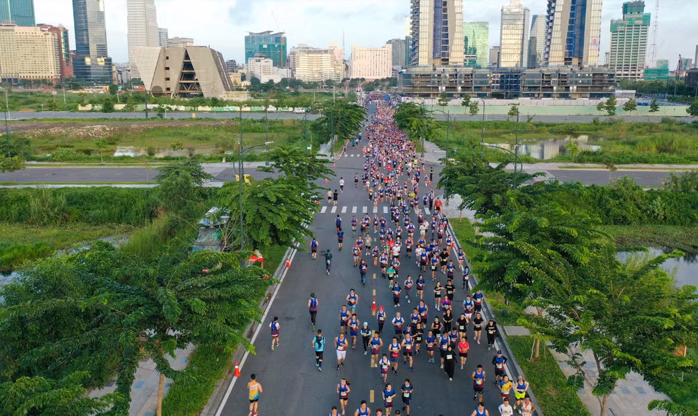 giai chay ban marathon thu duc city run thu hut 4000 van dong vien hinh 4