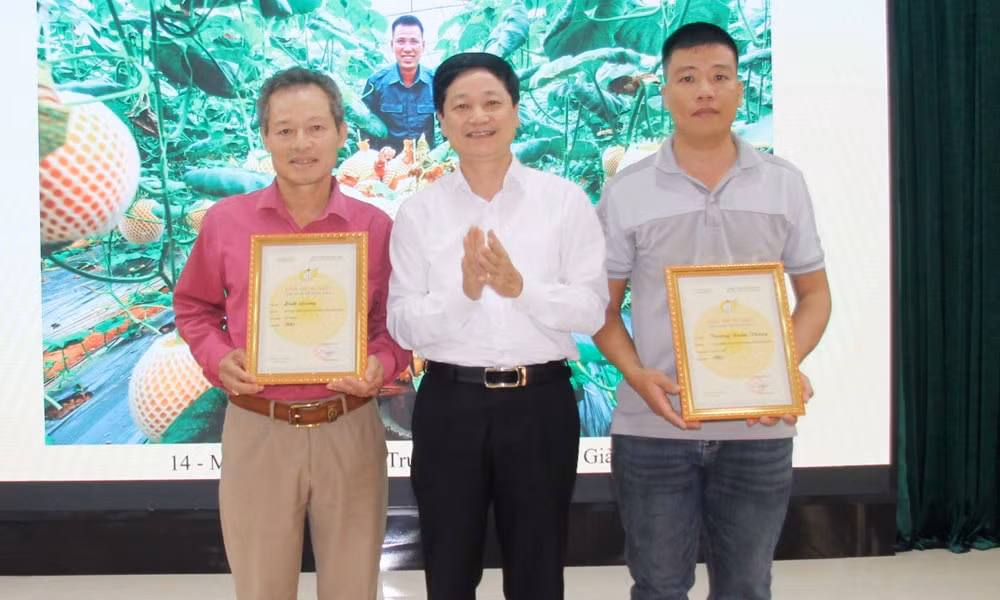 bao bac giang trao giai cuoc thi anh net dep bac giang nam 2024 hinh 1