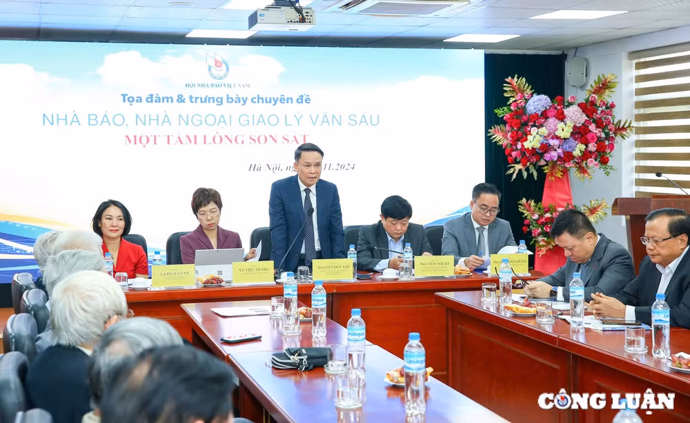 nha bao nha ngoai giao ly van sau nguoi danh tron cuoc doi minh cho ly tuong cach mang hinh 5