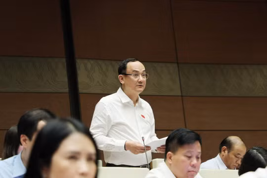 Dự án Luật Nhà ở (sửa đổi): Đại biểu đề nghị hạn chế chủ đầu tư nộp tiền thay vì xây nhà ở xã hội