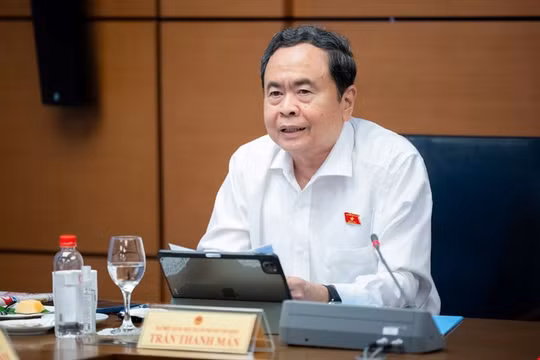 Chủ tịch Quốc hội: Không để doanh nghiệp nhỏ và vừa bị chèn ép ngay trên thị trường trong nước