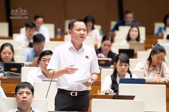Nhiều đại biểu góp ý về quy định sau 5 năm mới được bán lại nhà ở xã hội