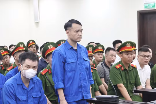Chủ doanh nghiệp chi tiền tỉ hối lộ cựu chi cục trưởng an toàn vệ sinh thực phẩm 