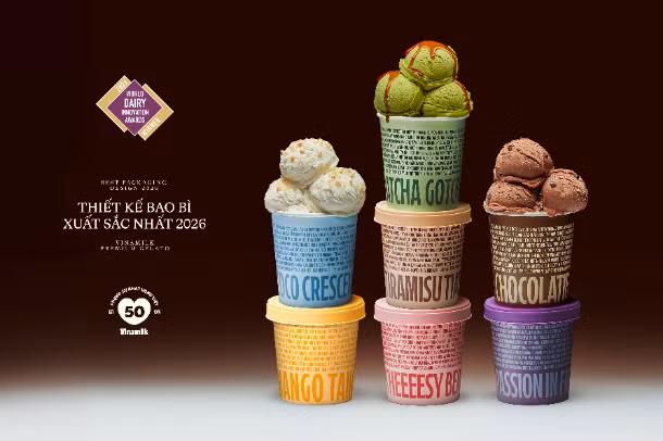 Vinamilk Gelato Matcha Gotcha vượt qua nhiều đối thủ nổi tiếng toàn cầu để giành giải Kem ngon nhất (Ảnh: VN). Quyết định táo bạo đi ngược lối mòn trong thiết kế của ngành hàng, đã giúp dòng kem Gelato của Vinamilk mang về giải Thiết kế bao bì xuất sắc nhất (Ảnh: VN).