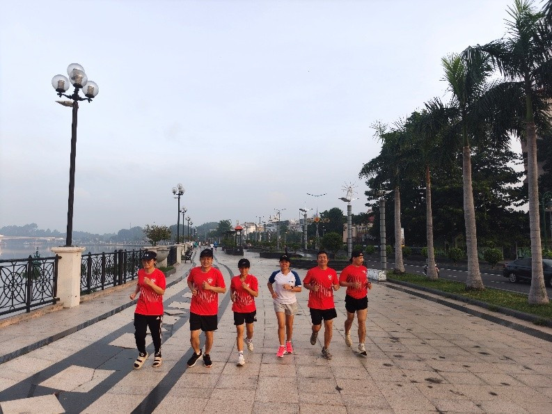 Hơn 1.500 người Vinamilk từ 30 đơn vị trên cả nước cùng tham gia Giải chạy bộ trực tuyến chào mừng 50 năm thành lập công ty (Ảnh: NVCC). Hơn 1.500 người Vinamilk từ 30 đơn vị trên cả nước cùng tham gia Giải chạy bộ trực tuyến chào mừng 50 năm thành lập công ty (Ảnh: NVCC).