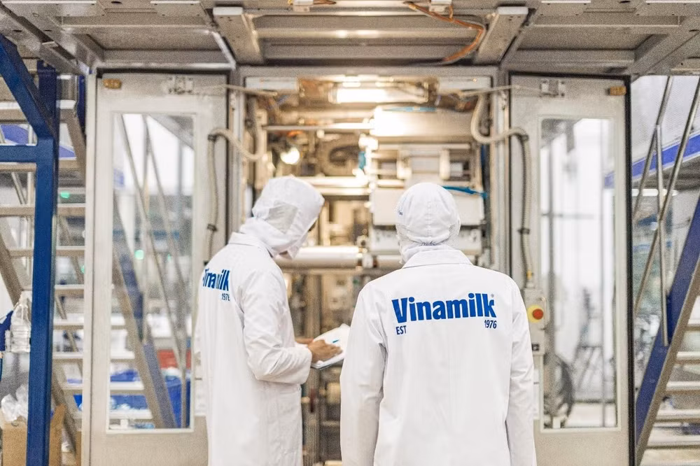 Công nghệ kép hút chân không được Vinamilk ứng dụng cho dòng sữa tươi Green Farm.Ảnh: Vi Nam