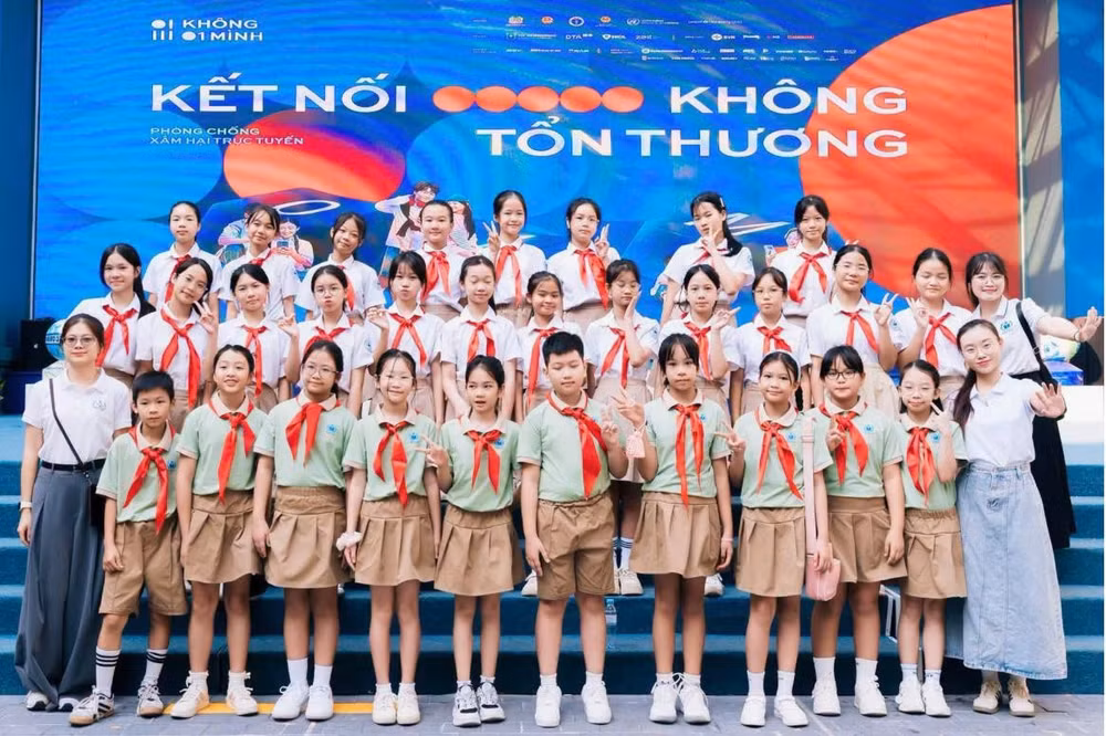 Từ tháng 9/2026, Vinamilk chính thức trở thành thành viên Liên minh Niềm tin số và đồng hành cùng chiến dịch truyền thông “Không một mình” (Ảnh: Minh Anh).