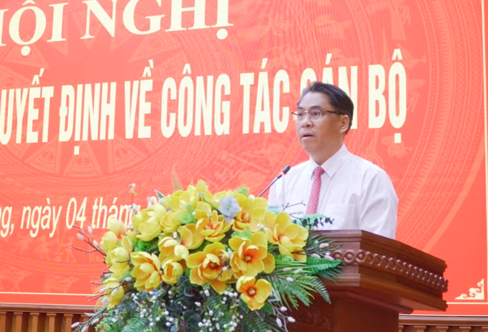 Bí thư Tỉnh ủy, Chủ tịch HĐND tỉnh Phan Thăng An phát biểu giao nhiệm vụ. Ảnh: CB
