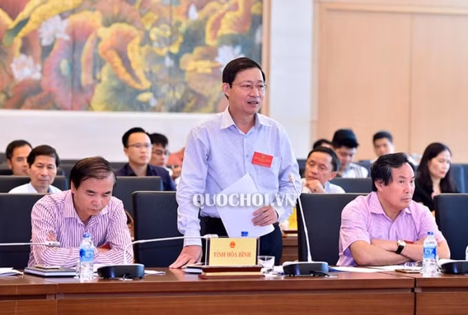Ông Bùi Văn Cửu, Phó Chủ tịch UBND tỉnh Hòa Bình bị kỷ luật cảnh cáo. Ảnh: quochoi.vn