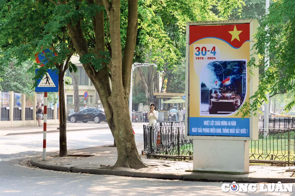 pho phuong ha noi ruc sac do trong dip le 30 4 va 1 5 hinh 6