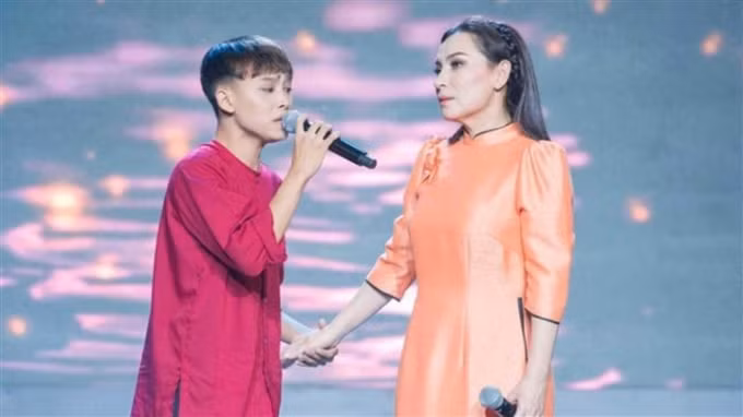 em trai phi nhung len tieng giua on ao ve tien cat xe cua ho van cuong hinh 1