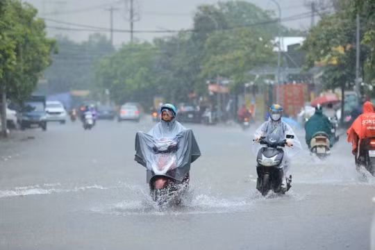 Dự báo thời tiết ngày 4/8: Miền Bắc bước vào đợt mưa lớn kéo dài