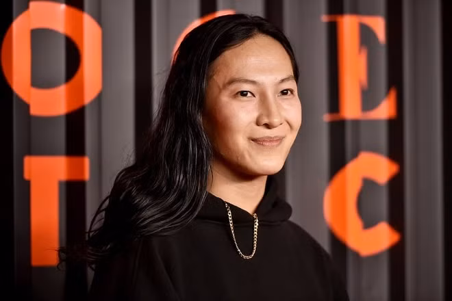 Alexander Wang trở thành tâm điểm của mạng xã hội khi bị tố có hành động quấy rối tình dục với các người mẫu nam.