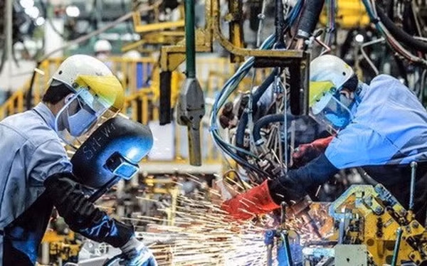 Sản xuất công nghiệp tiếp tục gặp khó khăn trong 7 tháng đầu năm 2020