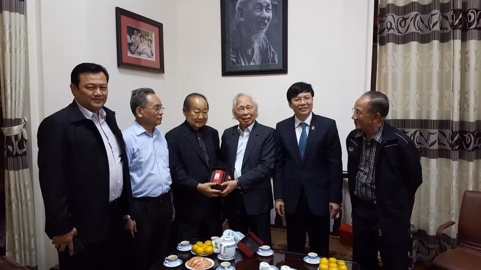 thuong tiec dong nghiep bandhit rajavatadhanin hinh 1