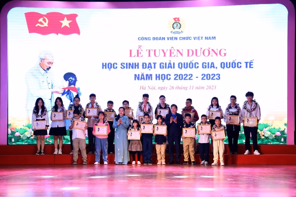 cong doan vien chuc viet nam tuyen duong hoc sinh dat giai quoc gia quoc te hinh 4