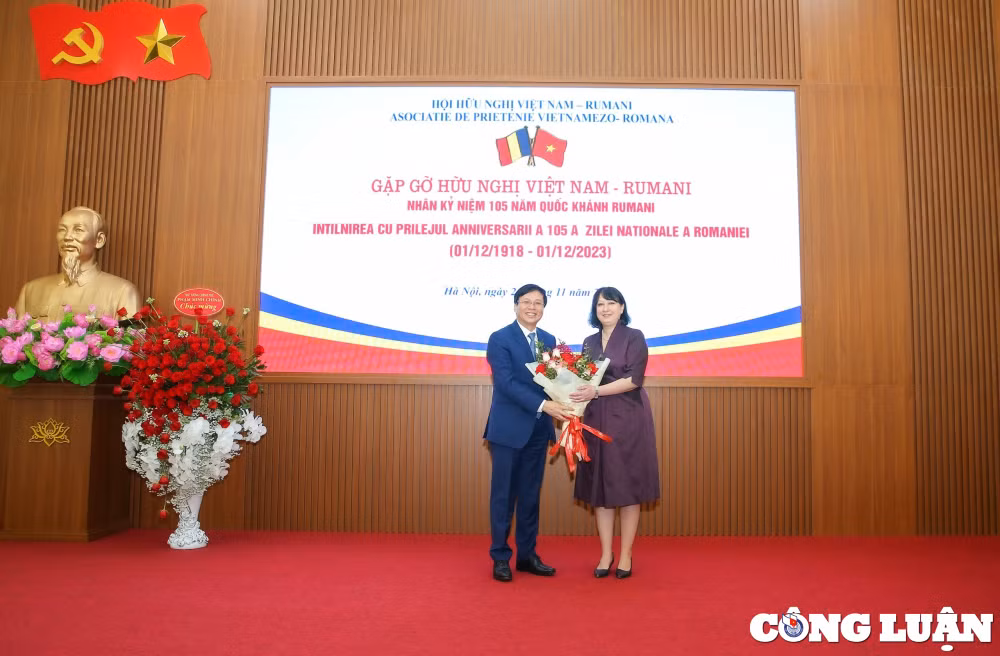 moi quan he huu nghi hop tac giua viet nam rumani ngay cang tham thiet hinh 1
