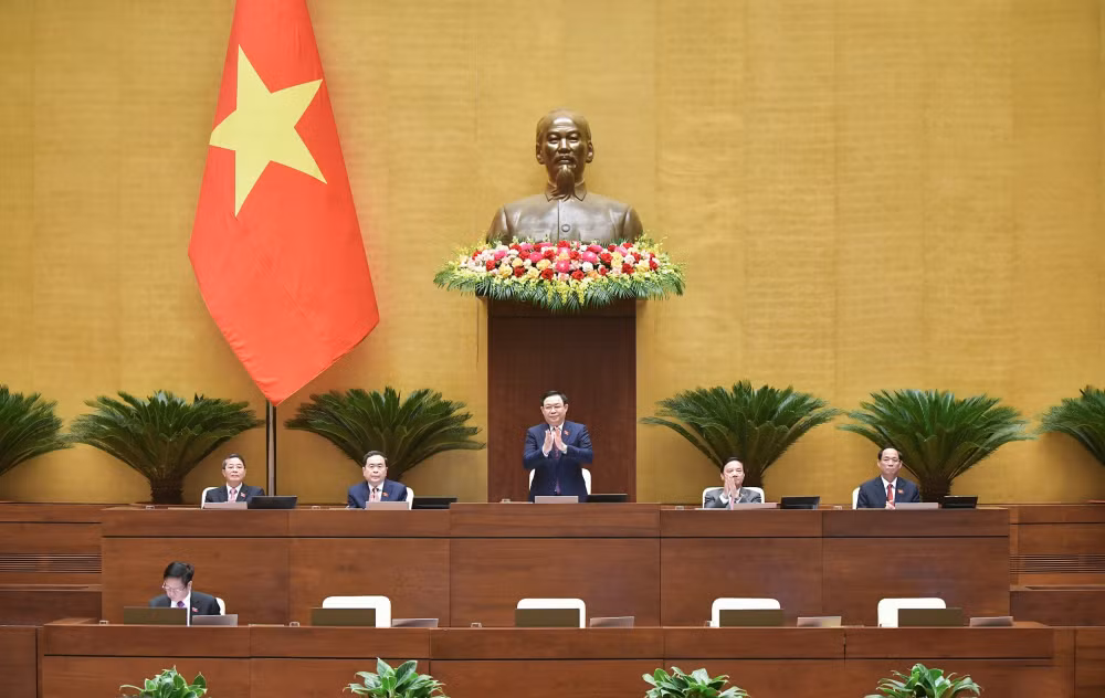 toan van phat bieu cua chu tich quoc hoi vuong dinh hue be mac ky hop thu 6 quoc hoi khoa xv hinh 1