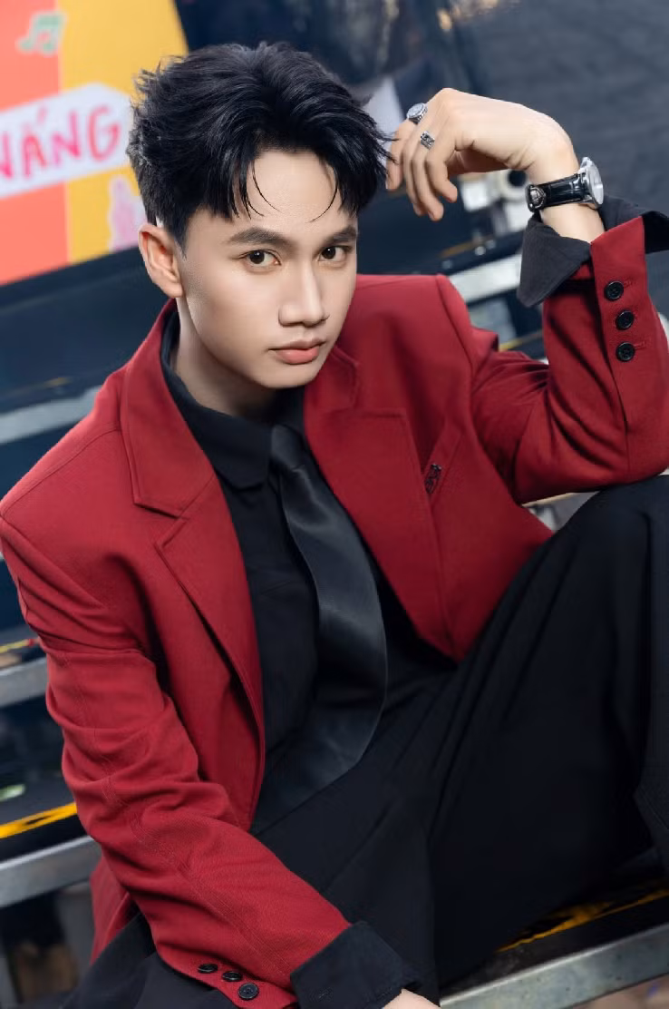 Ảnh màn hình 2025-05-10 lúc 19.23.20