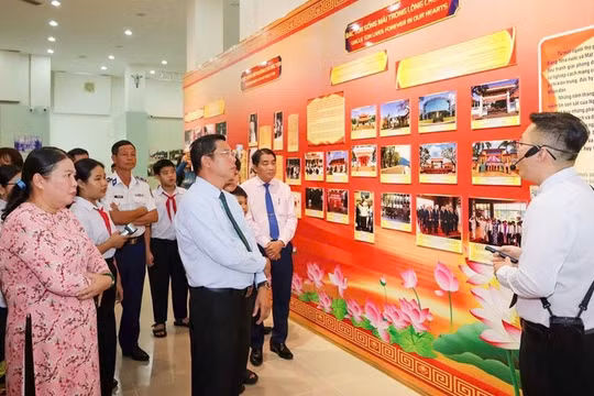 Khai mạc trưng bày "Cuộc đời và sự nghiệp cách mạng của Chủ tịch Tôn Đức Thắng"