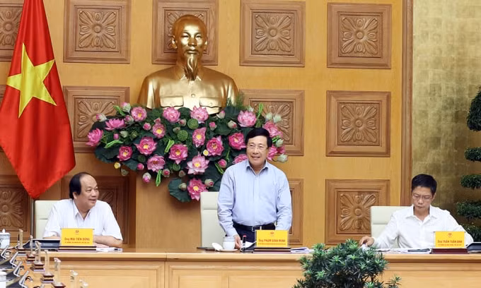 Phó Thủ tướng, Bộ trưởng Ngoại giao Phạm Bình Minh chủ trì phiên họp. Ảnh: VGP