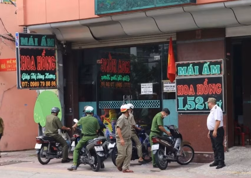 canh sat dieu tra vu nhieu tre em bi bao hanh tai mai am hoa hong quan 12 hinh 1