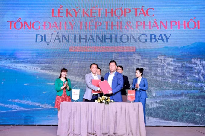 Tập đoàn Nam Group và DKRA Vietnam đồng hành, hợp tác đưa Thanh Long Bay ra mắt thị trường. (Ảnh - CK)