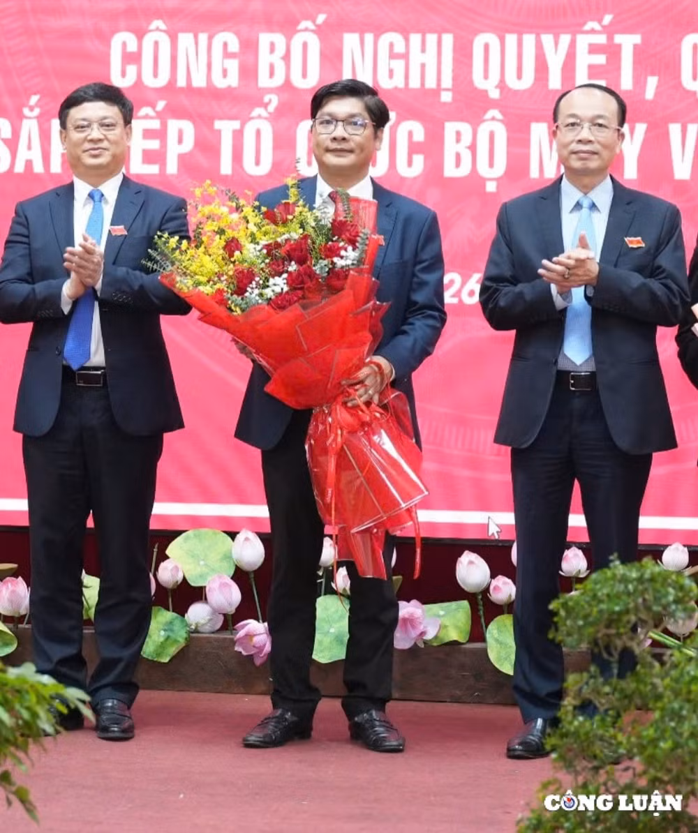 ong nguyen chi tai duoc bau giu chuc vu pho chu tich ubnd thanh pho hue hinh 1