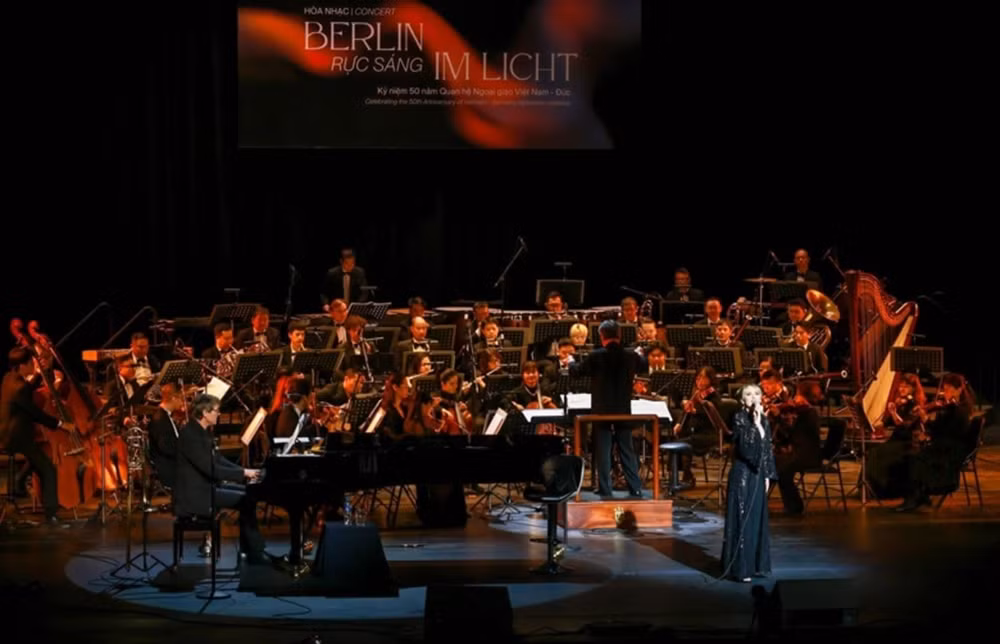 hoa nhac berlin ruc sang tai tp hcm hinh 2