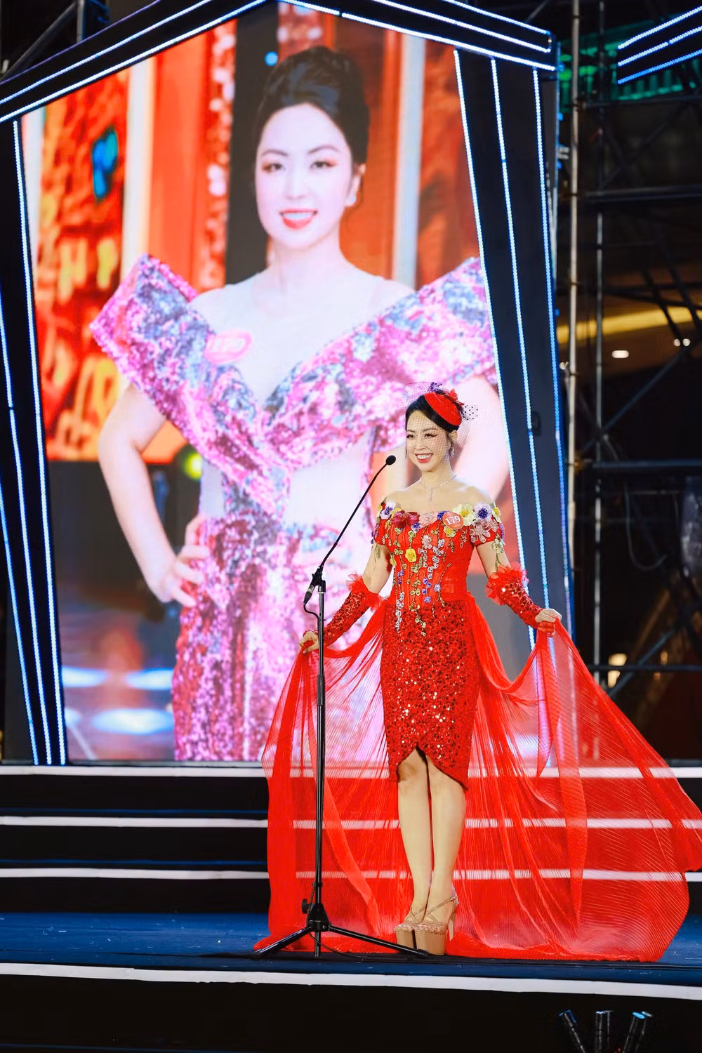 ngoc son phuong thanh chay het minh trong dem dang quang miss vietnam business 2025 hinh 8