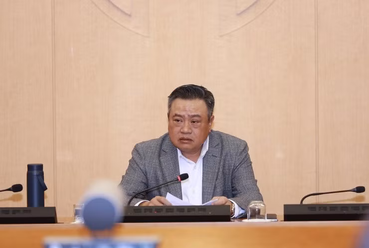 nhieu nha ve sinh cong cong tai ha noi xuong cap chi dap ung mot phan nhu cau hinh 1