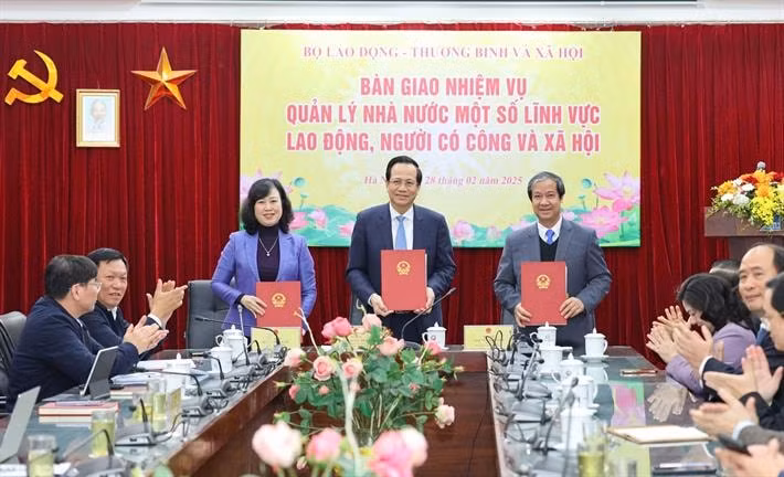 ban giao chuc nang quan ly nha nuoc ve giao duc nghe nghiep ve bo gddt hinh 1