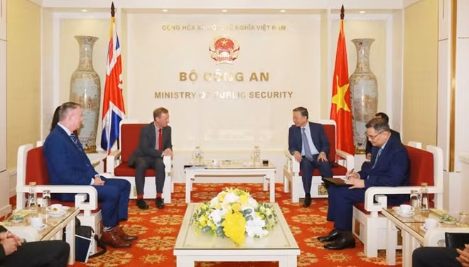 Việt Nam - Vương quốc Anh ngày càng phát triển và đạt nhiều thành tựu đáng ghi nhận trên các lĩnh vực chính trị, kinh tế, xã hội, văn hóa, giáo dục, quốc phòng và an ninh.