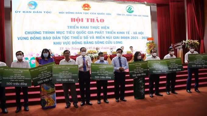 ho tro dong bao dan toc thieu so khu vuc dbscl vuon len lam giau hinh 3