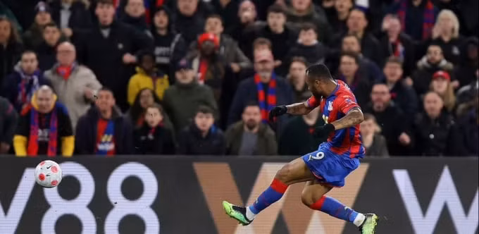 arsenal thua dam crystal palace o tran dau muon vong 31 ngoai hang anh hinh 6