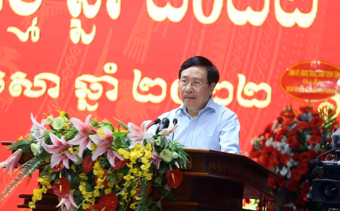 pho thu tuong thuong truc pham binh minh chuc mung tet chol chnam thmay hinh 1