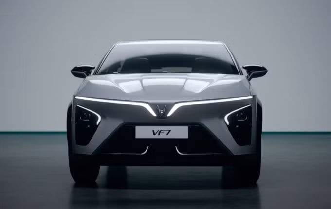 vinfast to chuc lai thu xe vf8 tai new york international auto show 2022 hinh 1