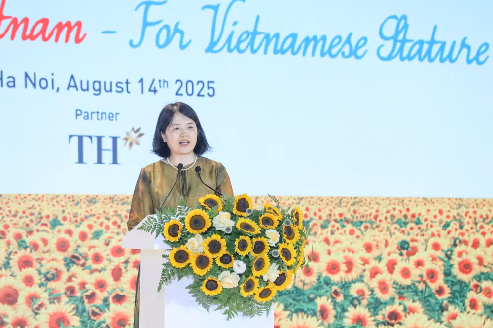 Đồng chí Nguyễn Thị Mai Thoa, Ủy viên chuyên trách Ủy ban Văn hóa và Xã hội của Quốc hội.