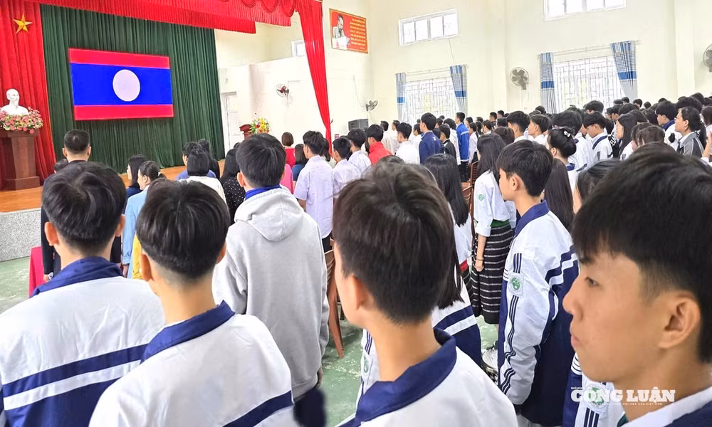 Để học sinh Lào hòa nhập nhanh hơn, nhà trường còn tổ chức nhiều hoạt động giao lưu văn hóa – thể thao xuyên suốt năm học
