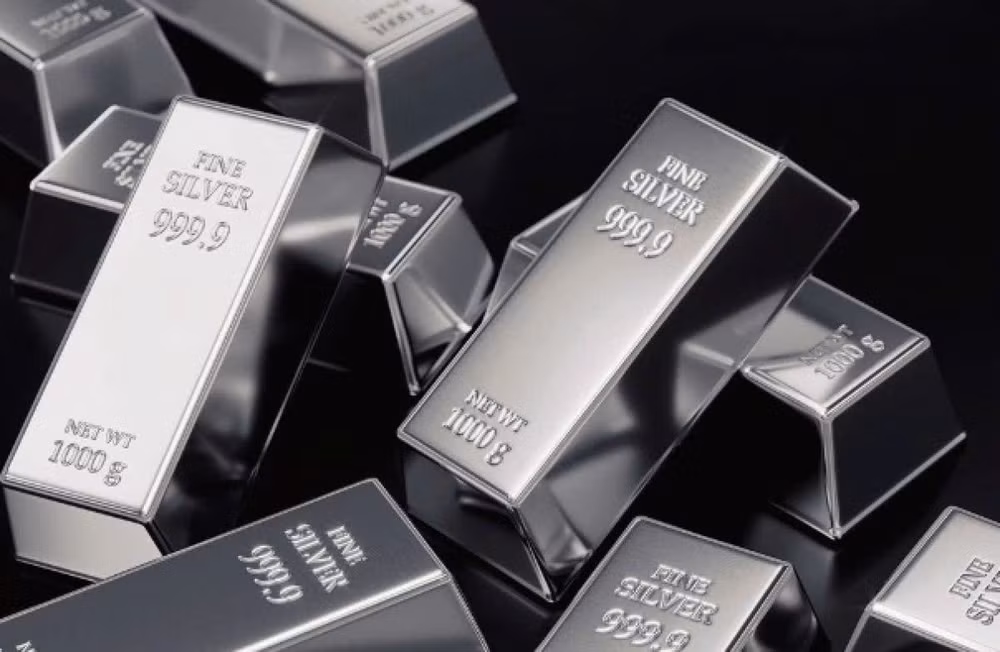 Giá bạc hôm nay 13/1 tăng mạnh tại cả thị trường trong nước và thế giới
