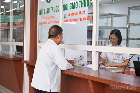 Bộ Y tế: Người bệnh BHYT không phải nộp thêm tiền nếu không khám dịch vụ