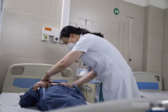 Gỡ những ‘nút thắt’ để chương trình khám chữa bệnh cho người dân từ cơ sở sớm thực thi