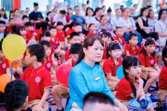 Giáo viên góp ý dự thảo xếp hạng: 'Công bằng không phải là cào bằng'