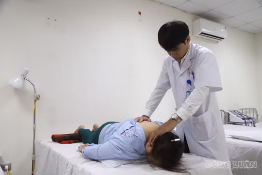 Đề xuất bảo hiểm y tế chi trả khám, chữa bệnh tại nhà cho người không thể đến bệnh viện