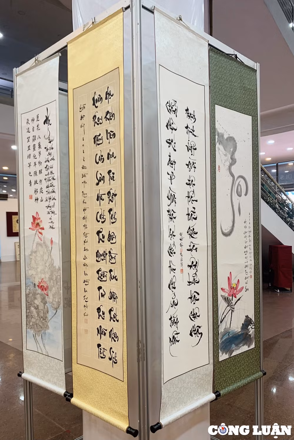 doc dao voi khong gian thu phap nghe thuat sen trong doi song van hoa viet hinh 4