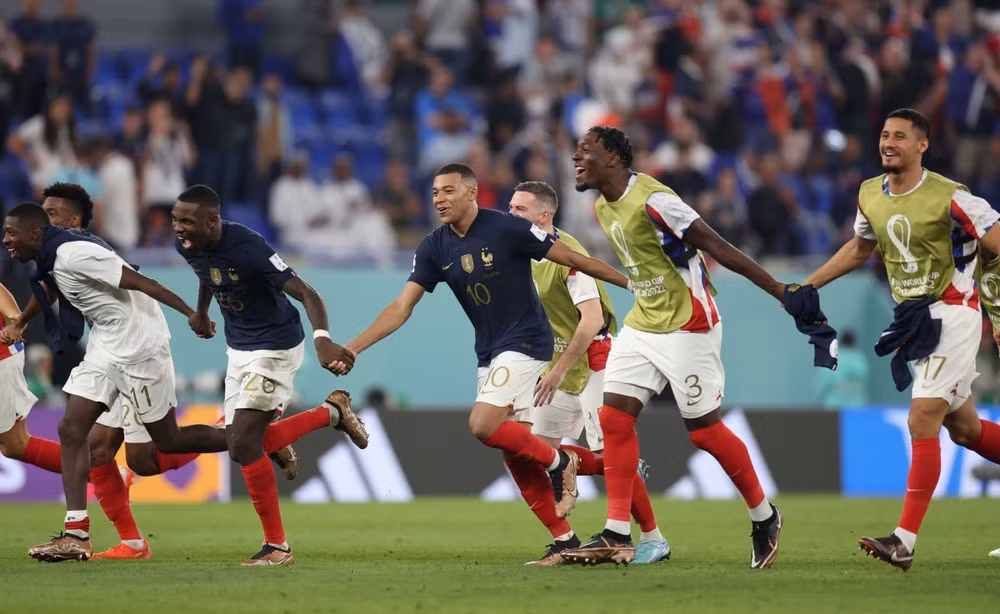 mbappe chung to dang cap phap gianh ve som vao vong 1 8 world cup 2022 hinh 5